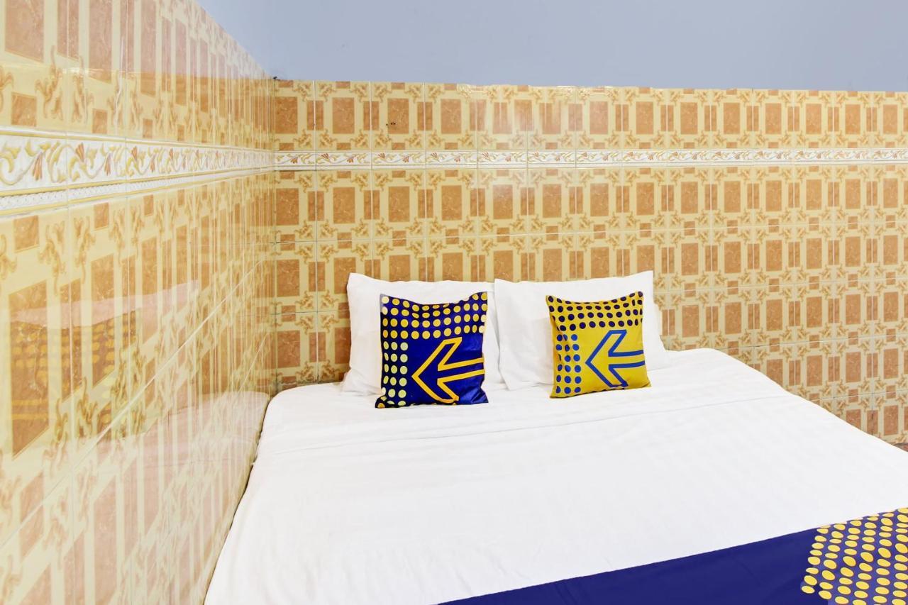 Spot On 91694 Hotel Rama Chandra Temanggung ภายนอก รูปภาพ